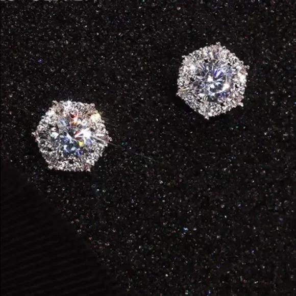 NEW Round Diamond Halo Hexagon Silver Stud Earrings - Picture 5 of 6